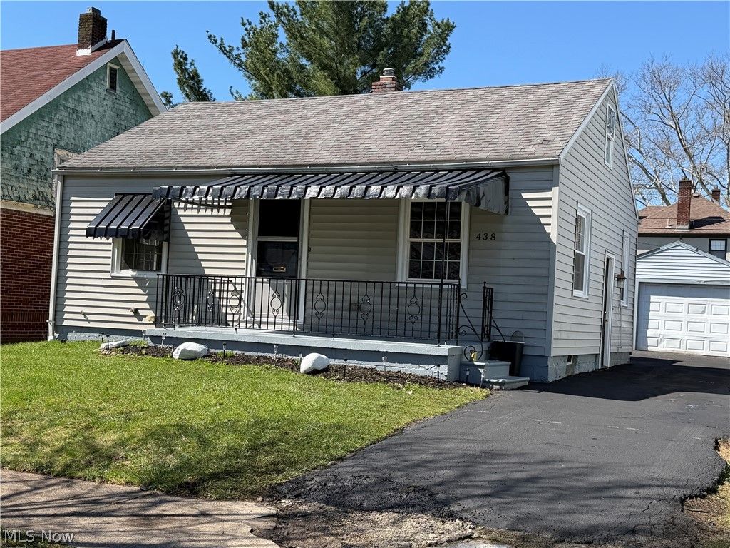 Photo of 438 Grant Street, McDonald, OH 44437 (MLS # 5195383)