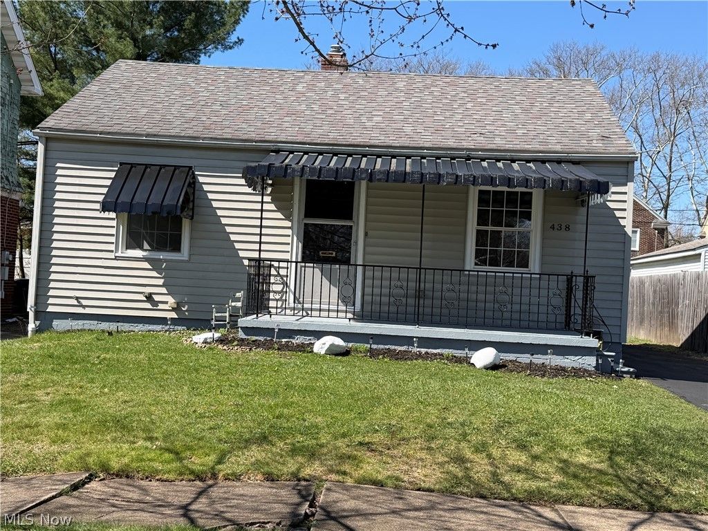 Photo of 438 Grant Street, McDonald, OH 44437 (MLS # 5195383)