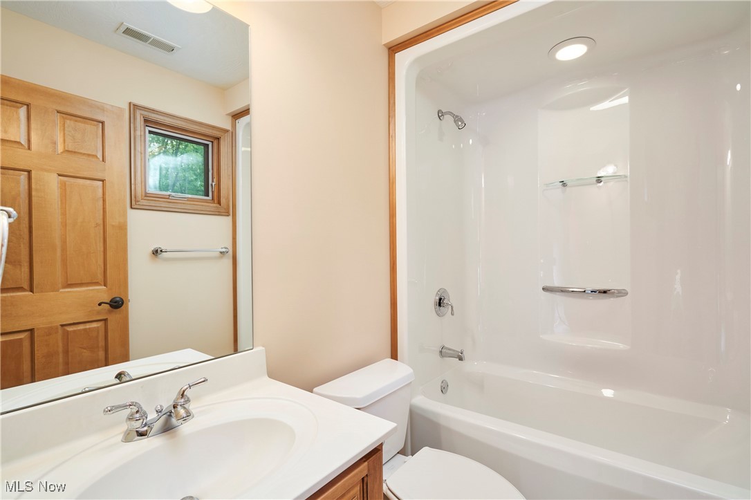 1142 River Valley Trail, Hinckley, Ohio image 34