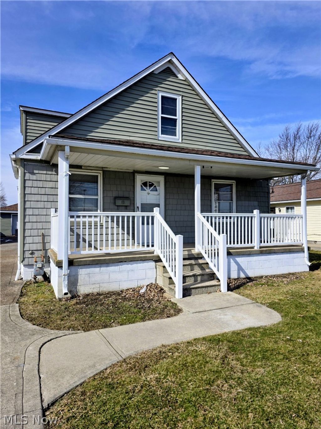 Photo of 2606 Oberlin Avenue, Lorain, OH 44052 (MLS # 5189554)