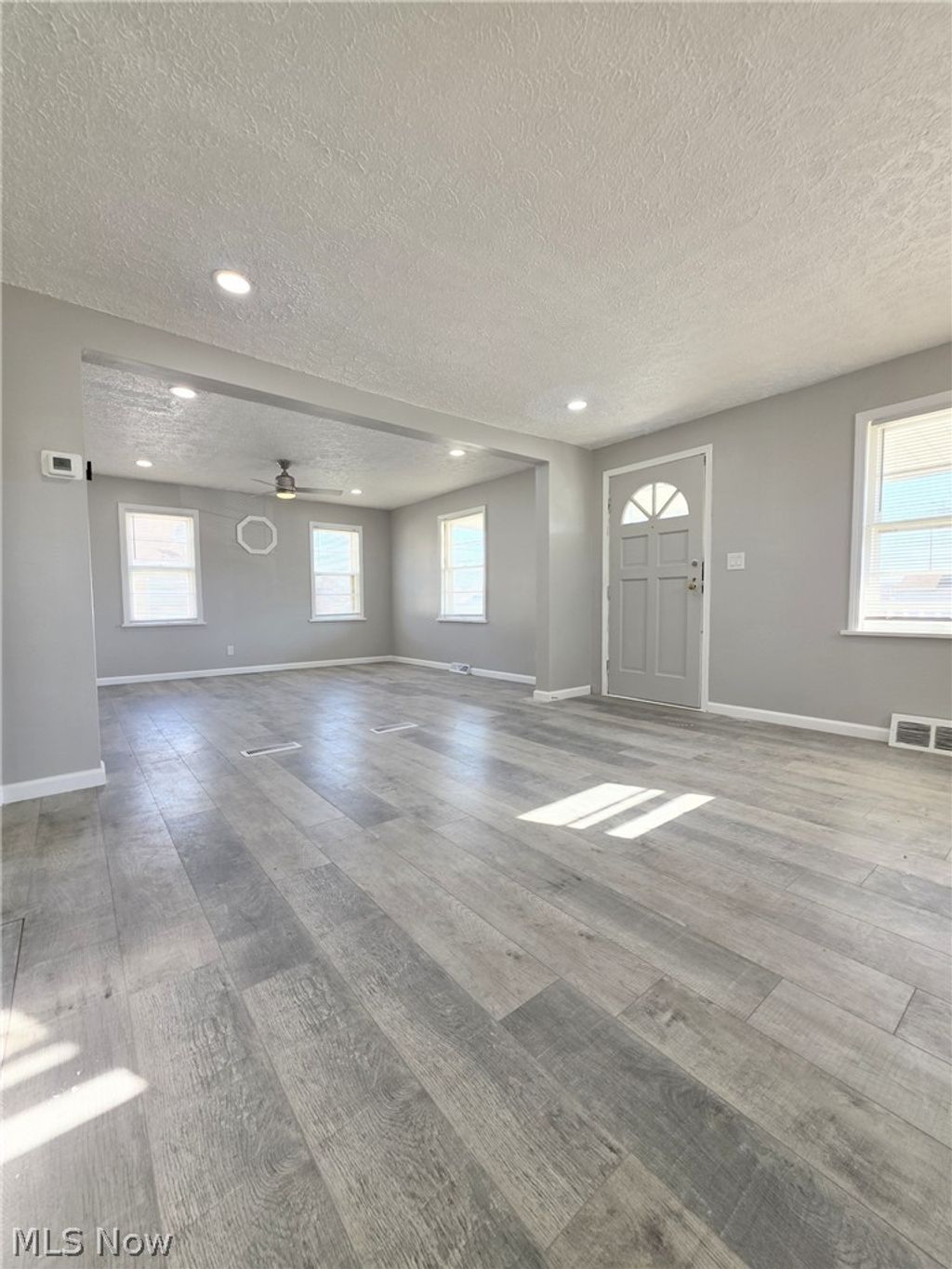 Photo of 2606 Oberlin Avenue, Lorain, OH 44052 (MLS # 5189554)