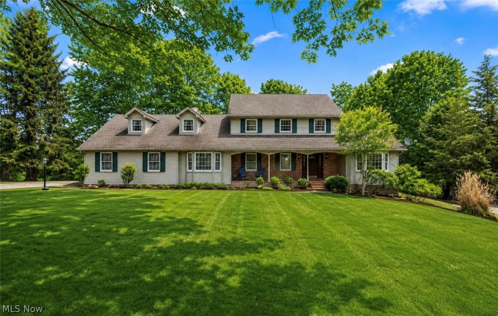 Photo of 1760 Innisbrook Lane, Zanesville, OH 43701 (MLS # 5221436)