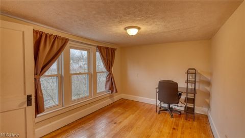 Tiny photo for 633 N 9th Street, Cambridge, OH 43725 (MLS # 5188030)