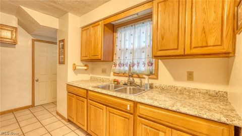 Tiny photo for 633 N 9th Street, Cambridge, OH 43725 (MLS # 5188030)