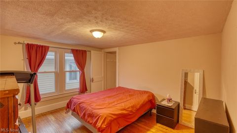 Tiny photo for 633 N 9th Street, Cambridge, OH 43725 (MLS # 5188030)