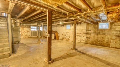 Tiny photo for 633 N 9th Street, Cambridge, OH 43725 (MLS # 5188030)