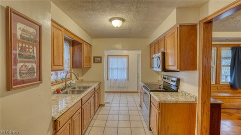 Tiny photo for 633 N 9th Street, Cambridge, OH 43725 (MLS # 5188030)