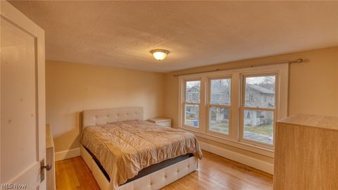 Tiny photo for 633 N 9th Street, Cambridge, OH 43725 (MLS # 5188030)