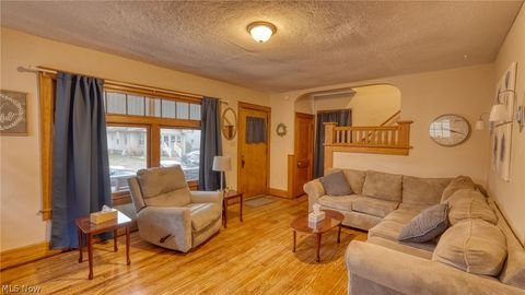 Tiny photo for 633 N 9th Street, Cambridge, OH 43725 (MLS # 5188030)