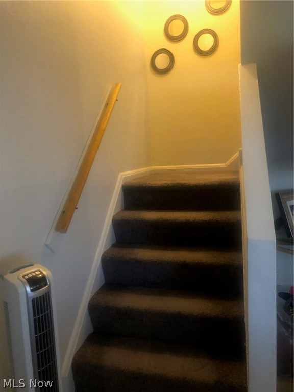 Banbury Village Condo - Residential