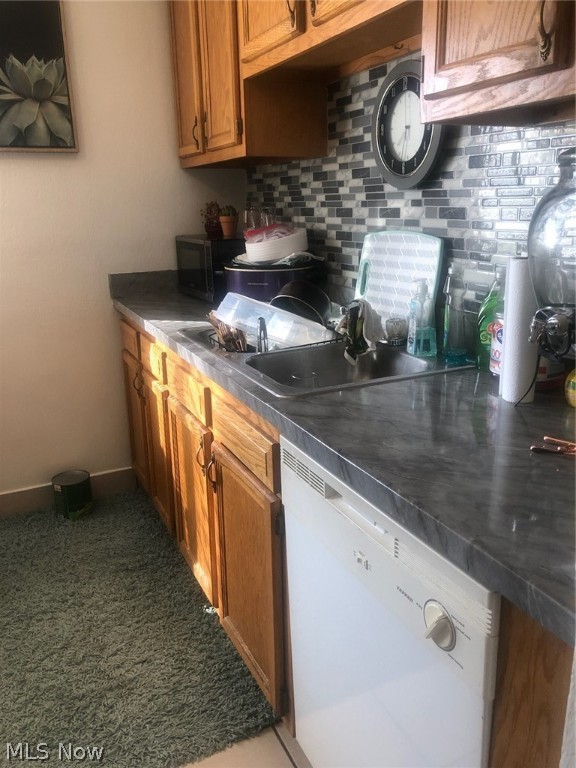 Banbury Village Condo - Residential