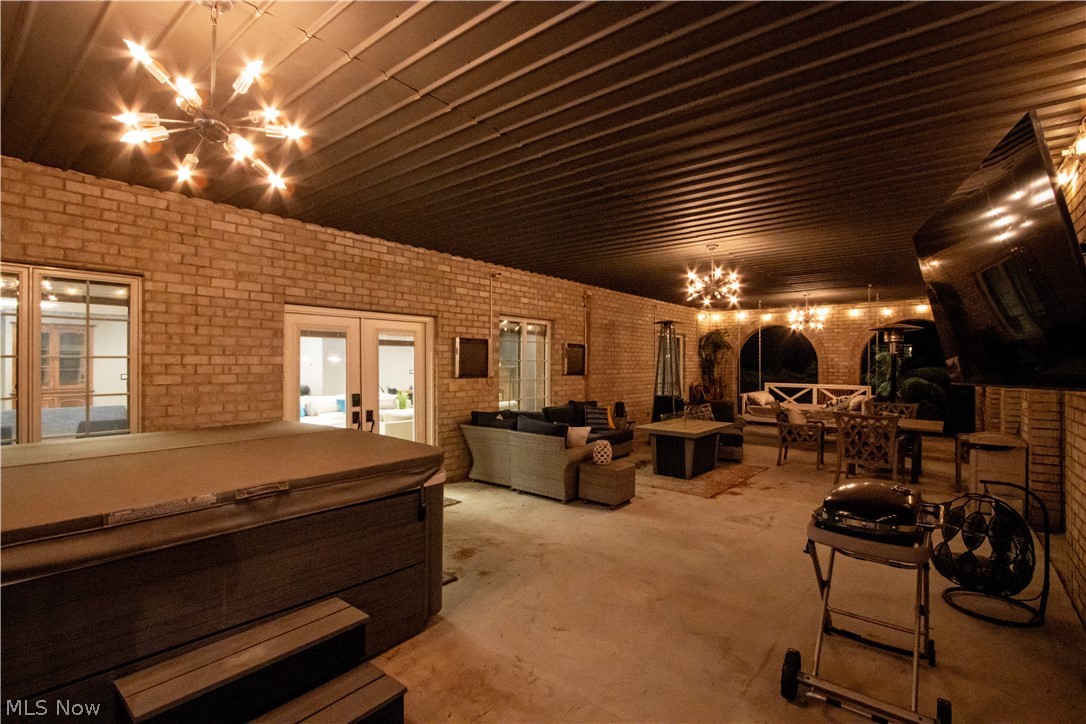 Wooster, Ohio, 44691, United States, 6 Bedrooms Bedrooms, ,9 BathroomsBathrooms,Residential,Active,2035143