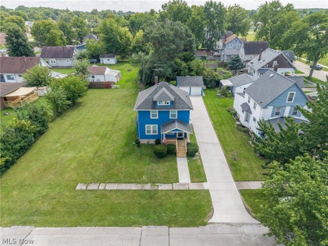 Tiny photo for 516 Bond Street, Elyria, OH 44035 (MLS # 5238916)
