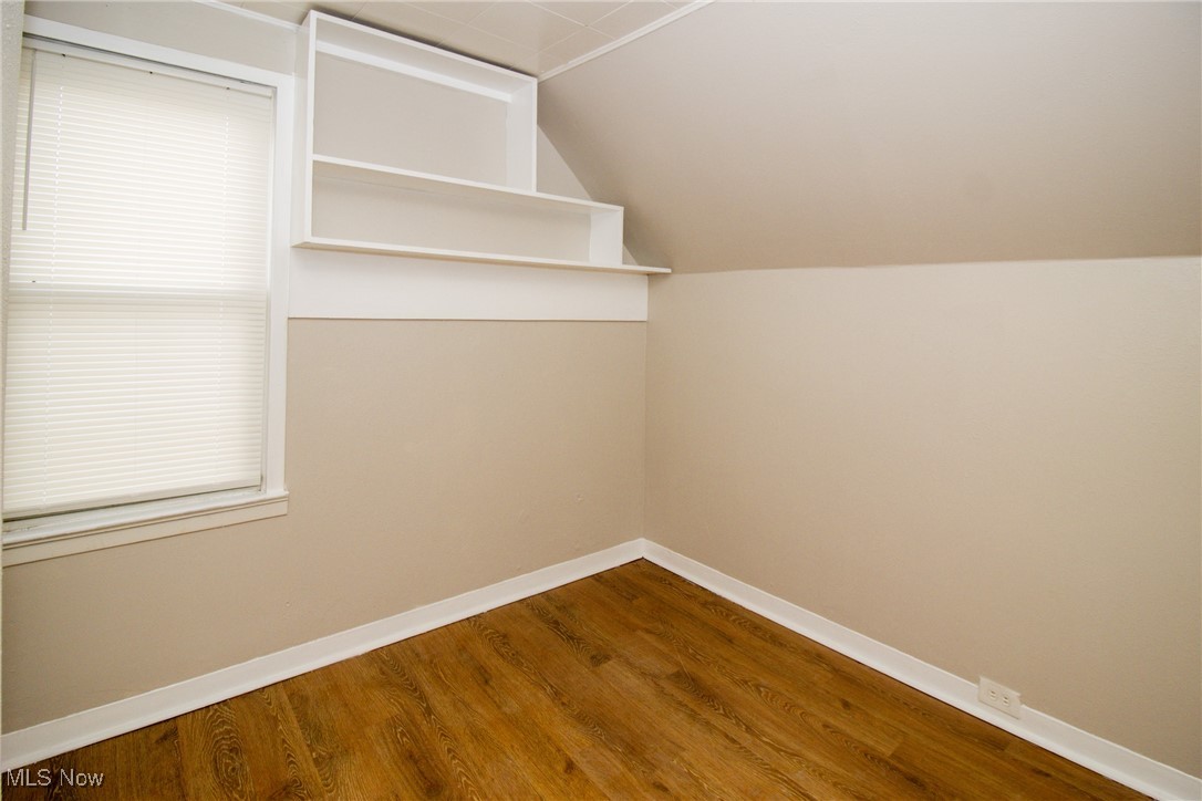 J H Decumbes Kensington Garden S - Residential