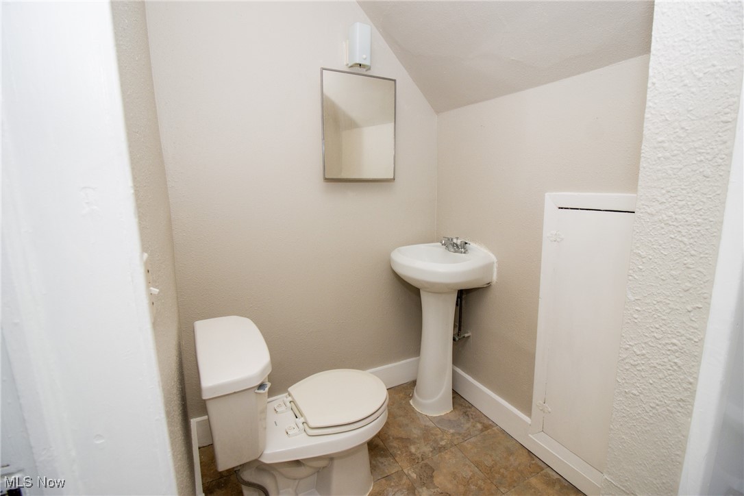 J H Decumbes Kensington Garden S - Residential