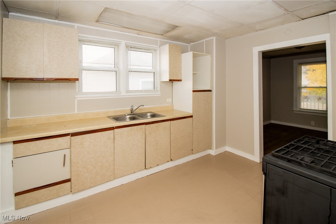 J H Decumbes Kensington Garden S - Residential