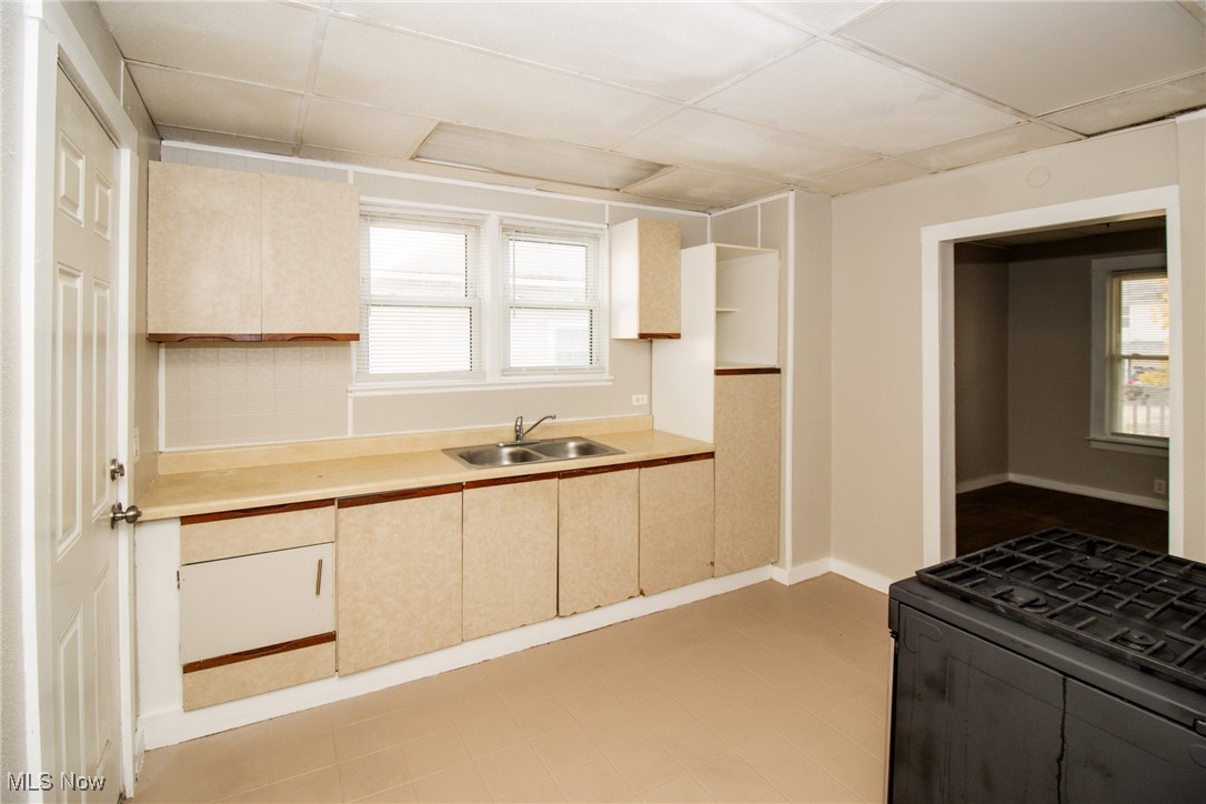 J H Decumbes Kensington Garden S - Residential