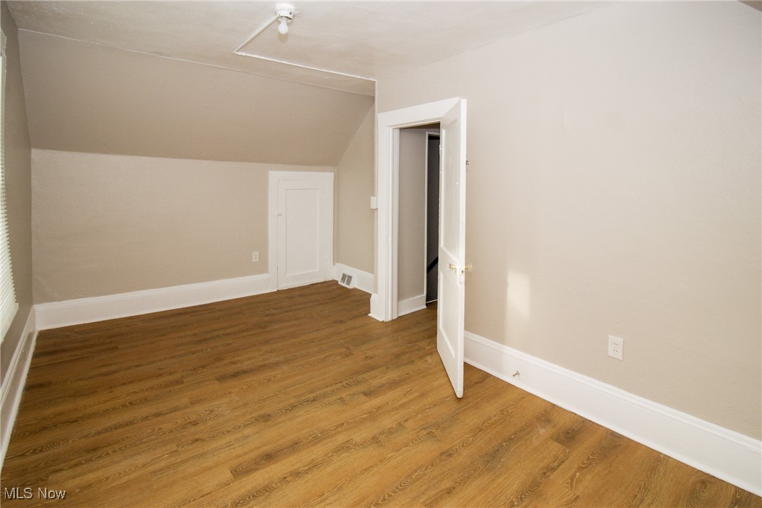 J H Decumbes Kensington Garden S - Residential