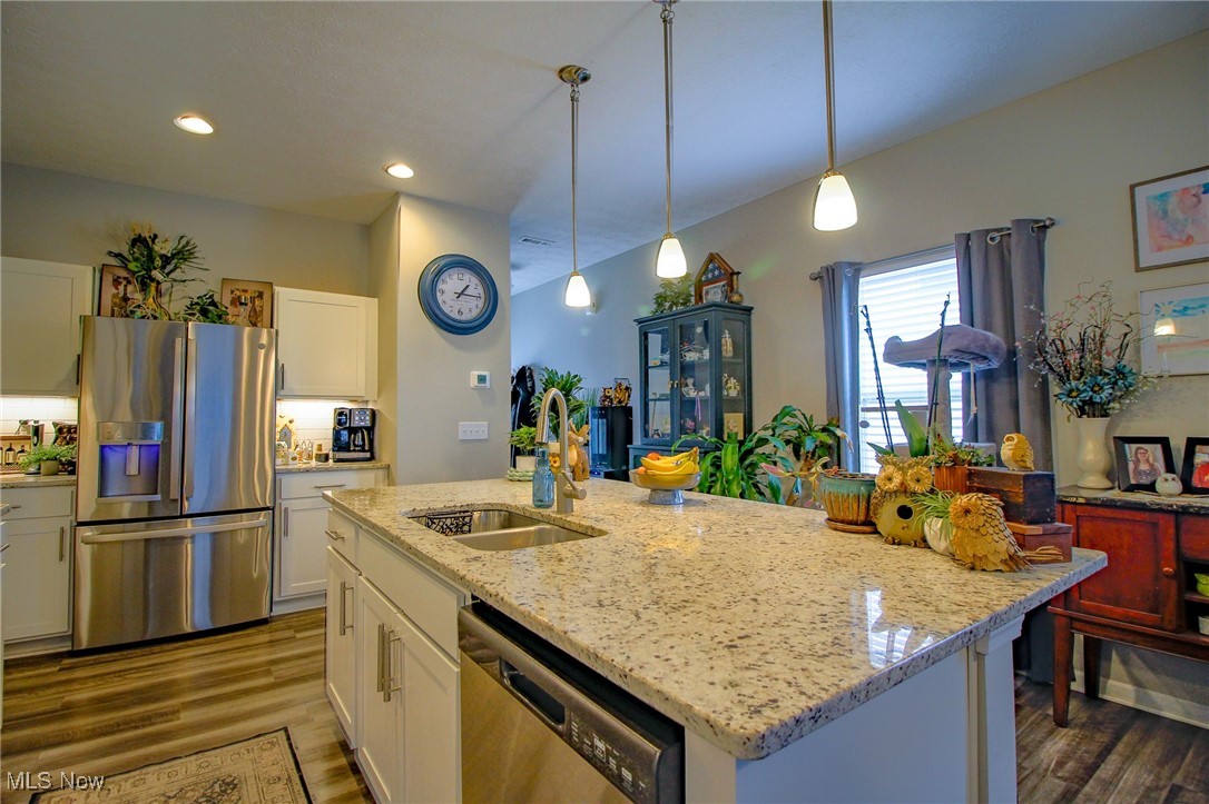 3464 Magnolia Lane, Uniontown, Ohio image 3