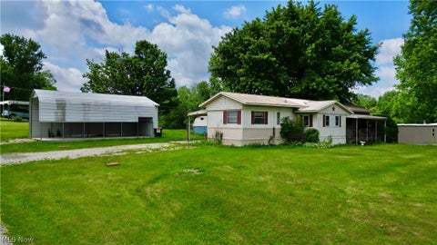 Homes For Sale - 875 Mobile Drive<br/> Zanesville, OH 43701