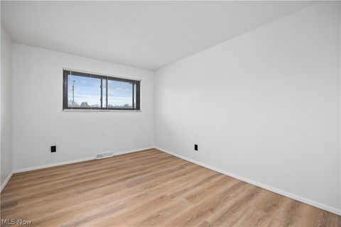 Tiny photo for 24635 Clareshire Drive #203, North Olmsted, OH 44070 (MLS # 5203435)