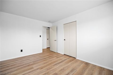 Tiny photo for 24635 Clareshire Drive #203, North Olmsted, OH 44070 (MLS # 5203435)