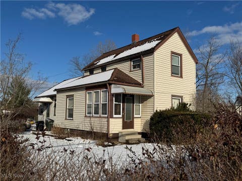 Photo for 827 Bond Street
