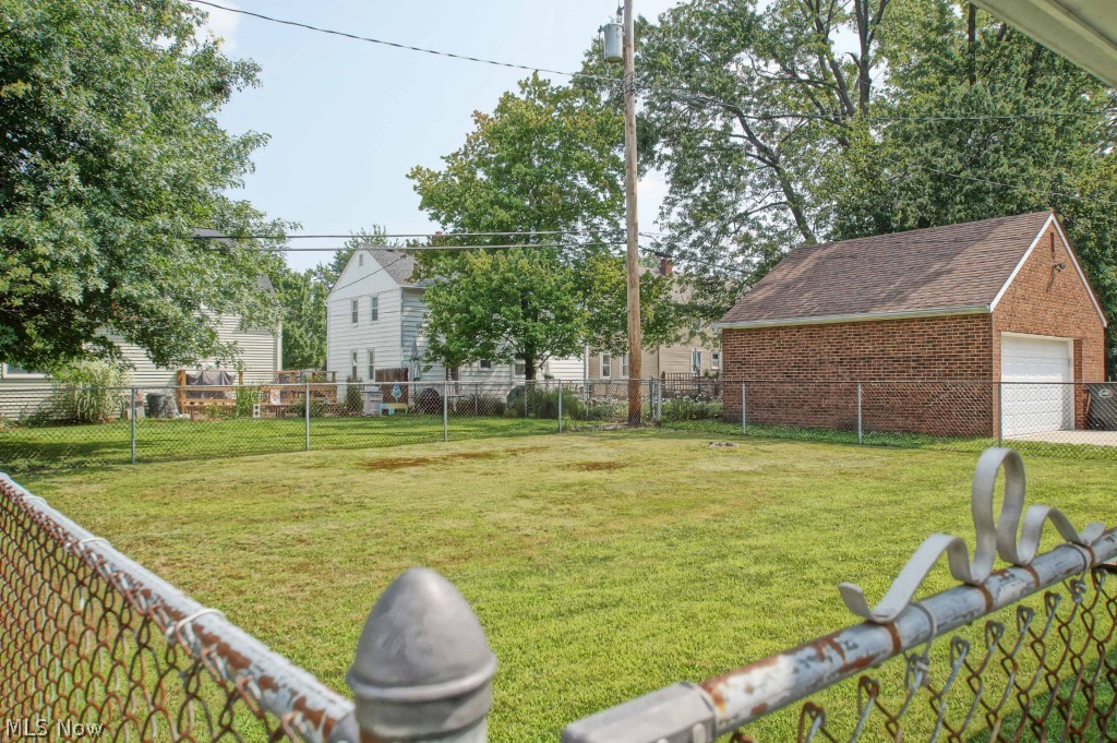 Richmond Manor - Residential