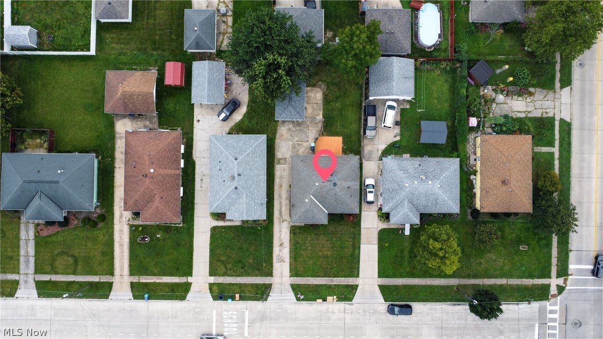 1327 W 26th Street