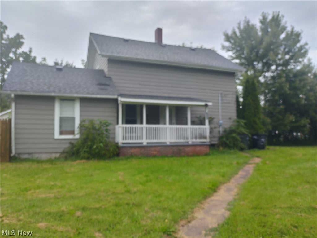 736 W River Road N