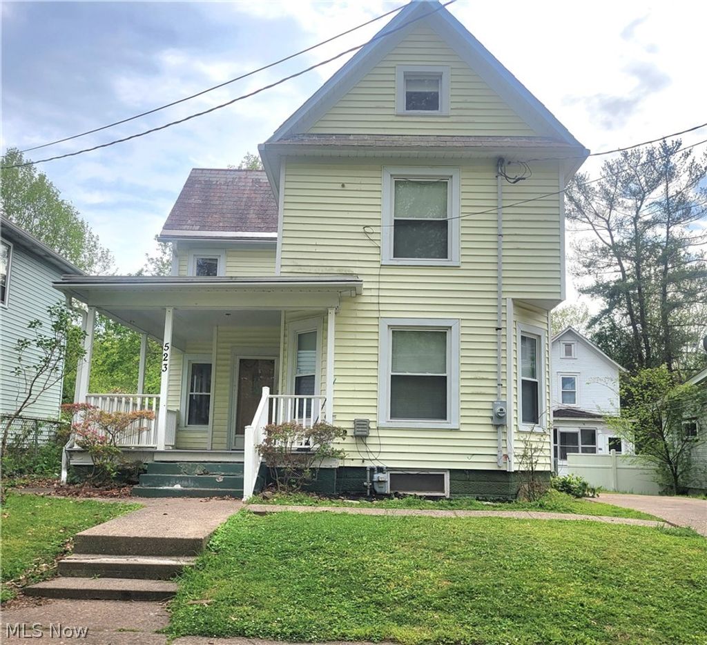 Photo of 523 8th Street, Marietta, OH 45750 (MLS # 5207700)
