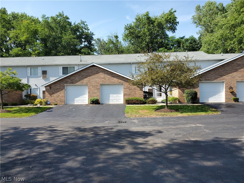 Ramblewood Condo - Residential