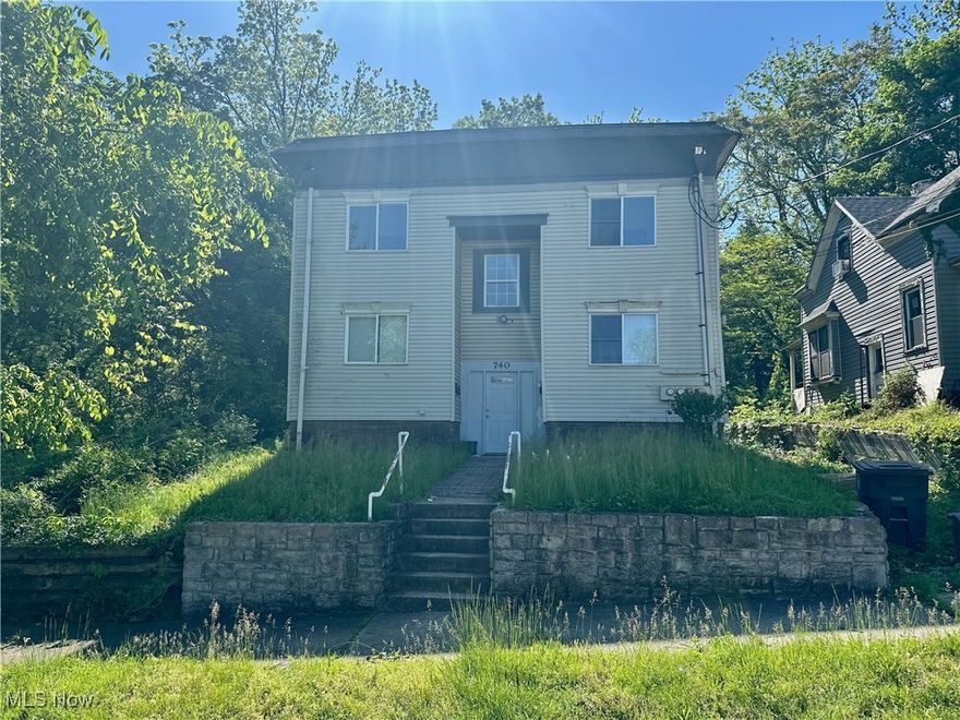 Ready to get into multi-family homes in Akron?! This is the property for you. This freshly, updated 4-plex has 3 beds and 1 bath per unit! Each unit has recently been updated with fresh hardwood floors, new paint, and updated kitchen countertops. Additionally, two of the units recently received brand new furnaces (2025 install), as well as preventative maintenance servicing for the other two. With all these updates each unit could rent for at least $925 each; making this property far exceed the 1% rule. Act quick and schedule your showing today!