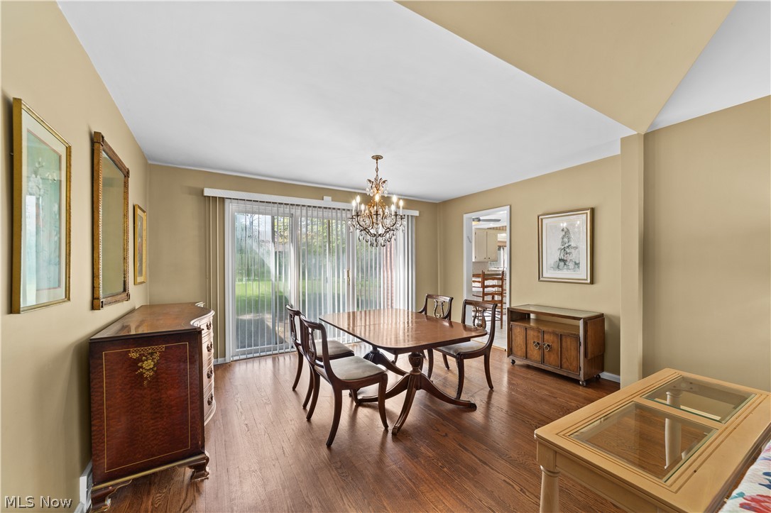 University Pkwy - Residential