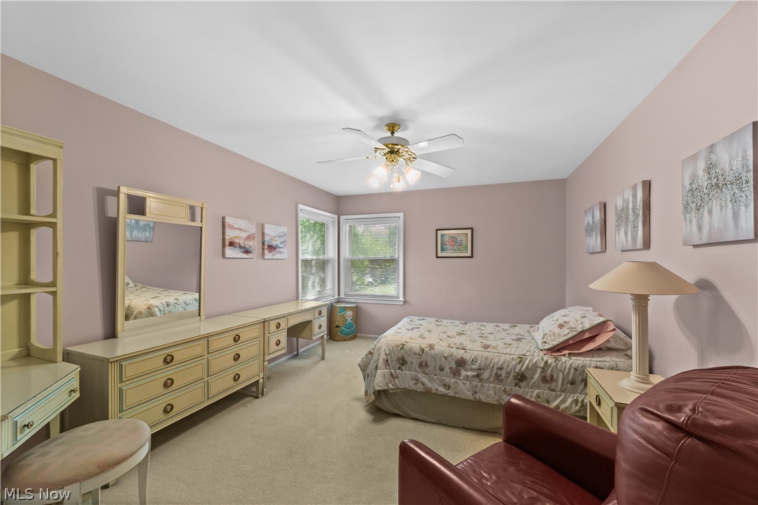 University Pkwy - Residential