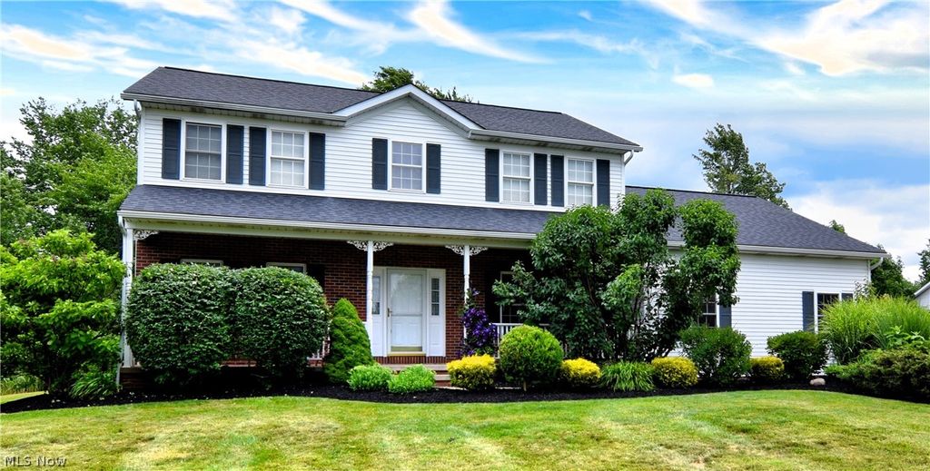 Photo of 6967 Auburn Ridge Drive, Concord Township, OH 44077 (MLS # 5222749)