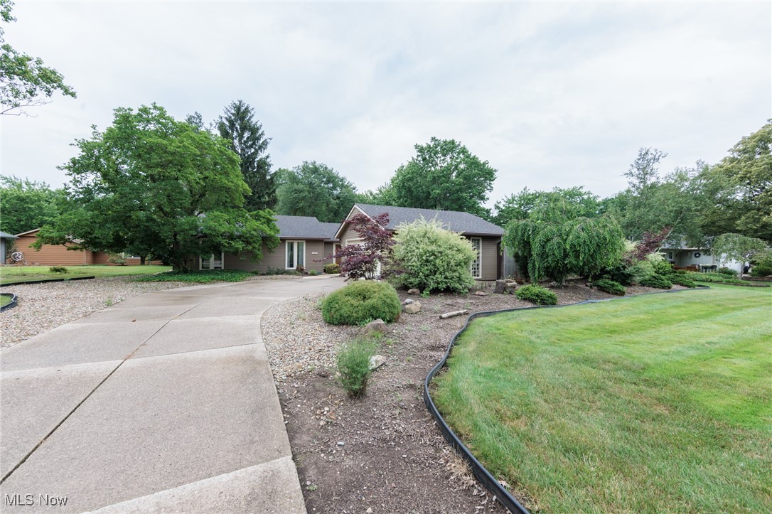 15275 Forest Park