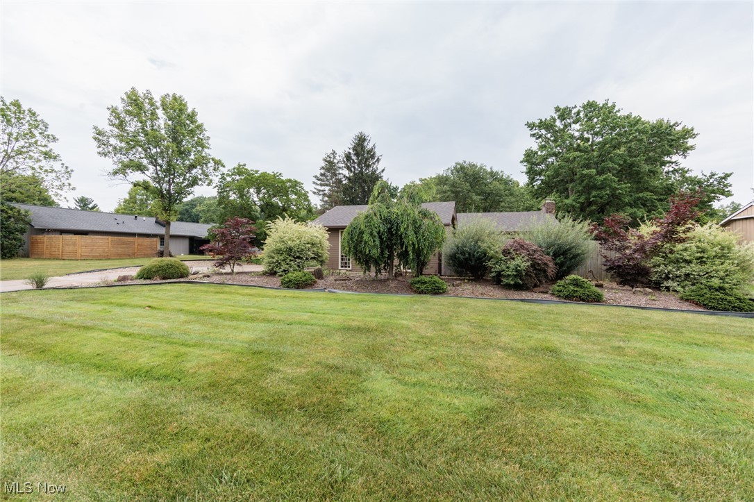 15275 Forest Park