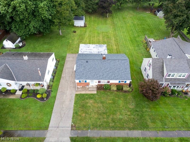 13 Mead Avenue