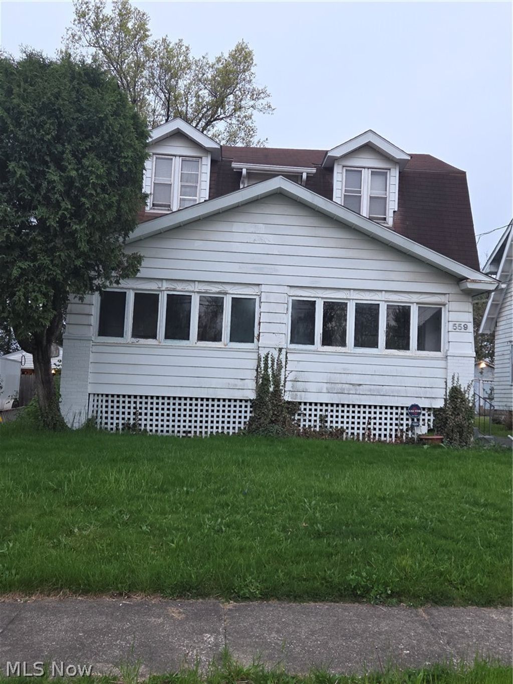Photo of 559 Redondo Road, Youngstown, OH 44504 (MLS # 5205336)