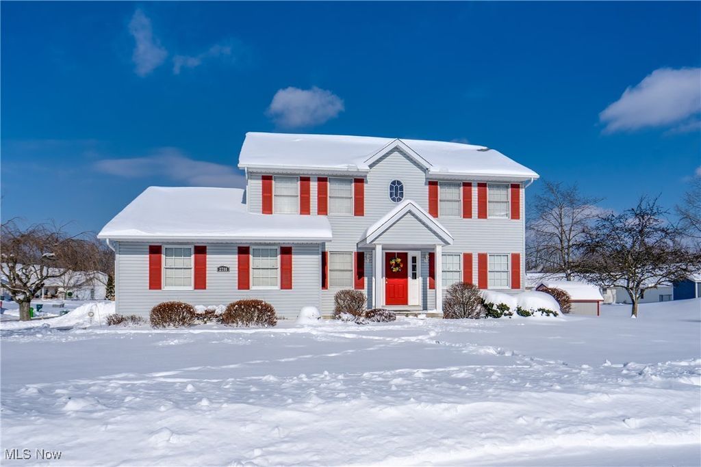 Photo of 2790 Lee Avenue NW, Massillon, OH 44647 (MLS # 5184212)