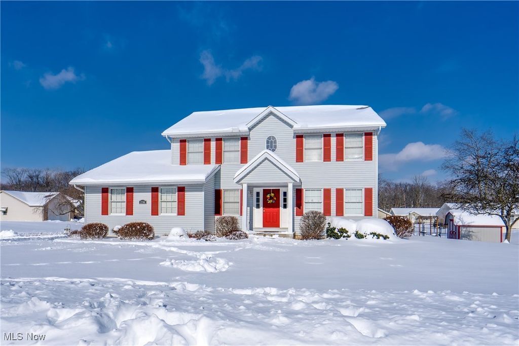 Photo of 2790 Lee Avenue NW, Massillon, OH 44647 (MLS # 5184212)