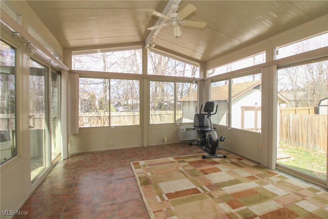 4950 Signature Circle, Austintown, Ohio image 19