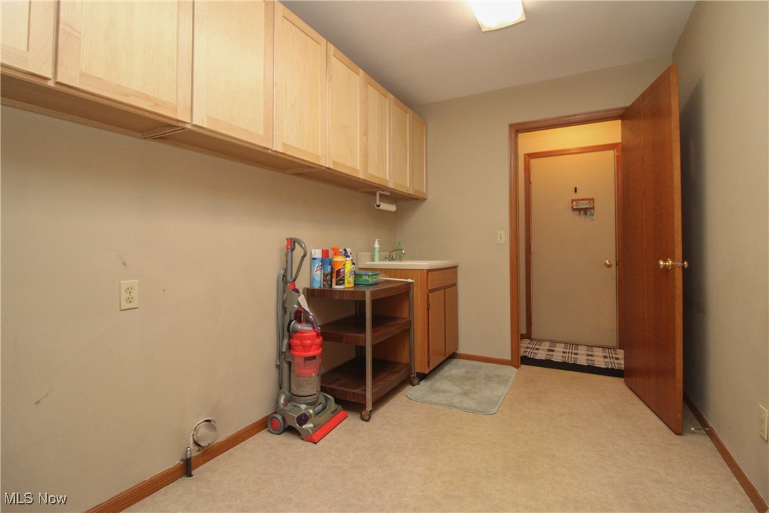 4950 Signature Circle, Austintown, Ohio image 35