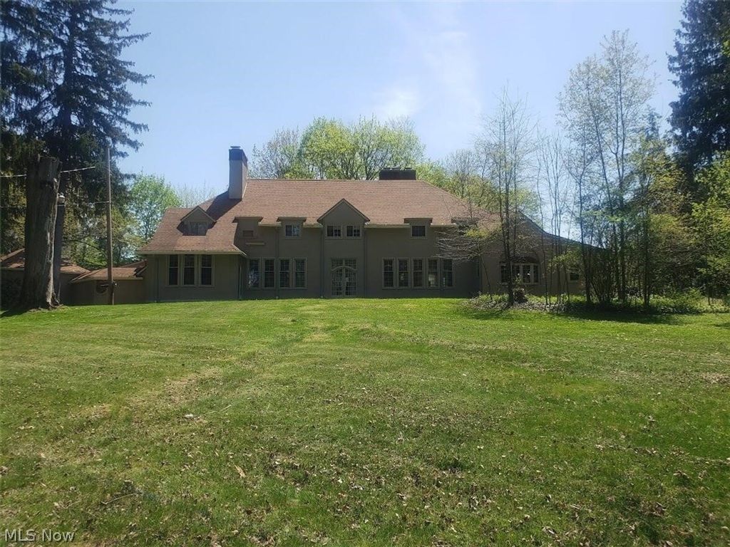 Photo of 739 Cohasset Drive, Youngstown, OH 44511 (MLS # 5222386)