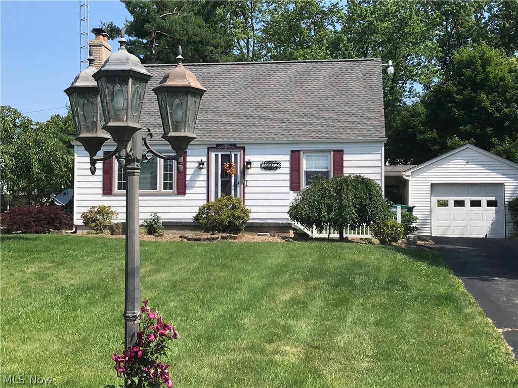 Lots of room in this 3/4 bedroom home with a bonus room upstairs. Master bedroom is on the first floor with two or three bedrooms upstairs All freshly painted and also new carpet thru- out. Large Back covered patio for your outdoor enjoyment. Roof approx 5 years and siding was all painted at the same time. Call for your private tour today.
