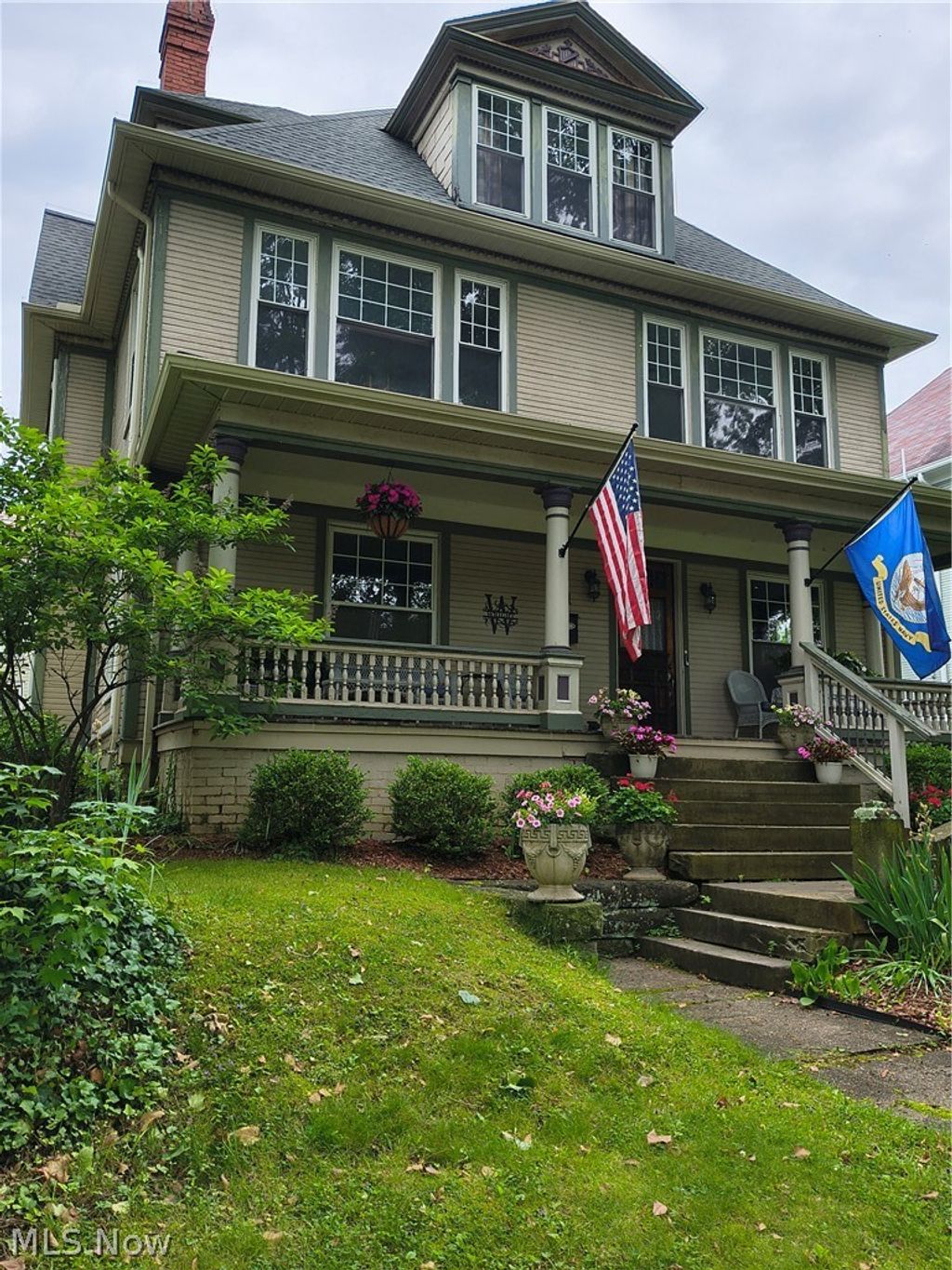 Photo of 201 Washington Street, Marietta, OH 45750 (MLS # 5213951)