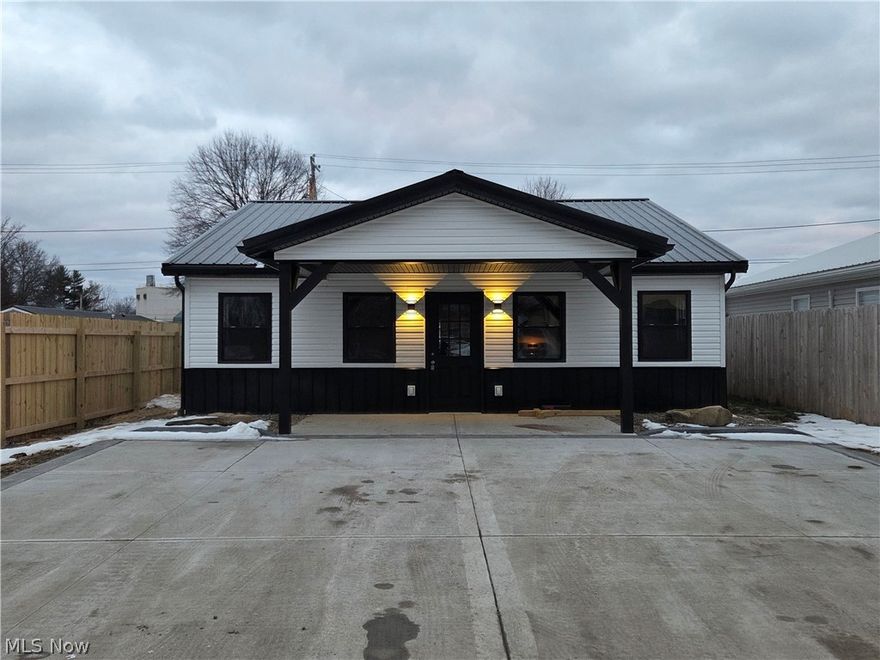 Brand New Home Under $200,000 – Oakwood Addition Subdivision
3 Bed | 2 Bath | 1,200 Sq Ft | Single-Level
Experience comfort, efficiency, and value in this stunning new build located in the fast-growing Oakwood Addition subdivision. Featuring an open-concept layout, this home offers a bright living space, contemporary kitchen with brand-new appliances, and a welcoming primary suite.

The all-electric Della mini-split system provides efficient heating and cooling year-round. Outside, enjoy a paved driveway and a beautiful level yard — ideal for outdoor living, pets, and easy maintenance.

? Property Highlights
• Move-in Ready New Construction
• 3 Bedrooms / 2 Full Bathrooms
• 1,200 Sq Ft Open, Single-Level Floor Plan
• Energy-Efficient All-Electric Design
• Brand-New Kitchen & Appliances
• Paved Driveway + Level Yard
• Under $200,000 — Affordable & Modern

A fantastic opportunity for first-time buyers or those looking to downsize in an up-and-coming neighborhood. Schedule your private showing today!