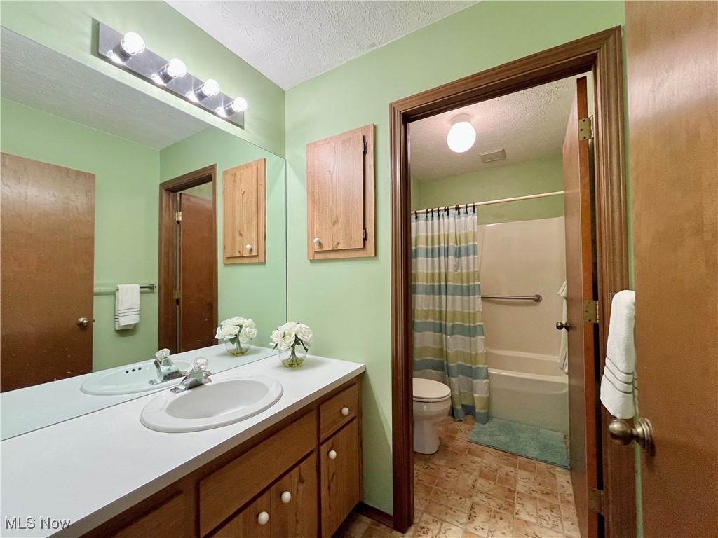 847 Wildwood Court, Medina, Ohio image 41