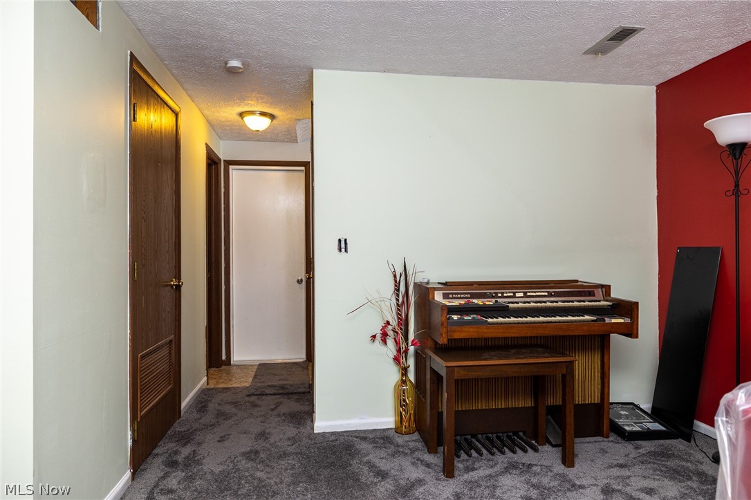 Highland Meadows Condo - Residential